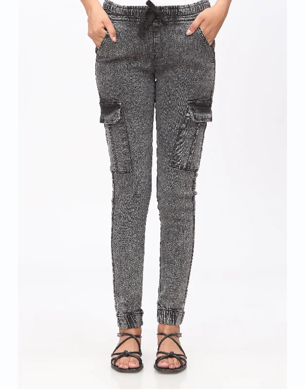 High Rise Skinny Jeans With Side Pockets in Charcoal Black