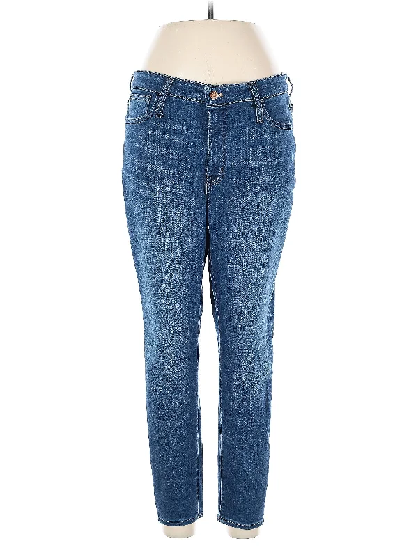 High-Rise Straight-leg Jeans in Medium Wash