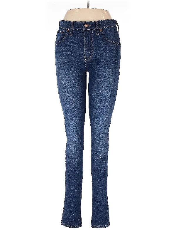 Mid-Rise Skinny Jeans in Dark Wash