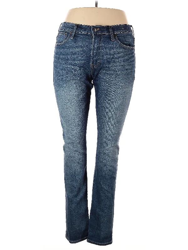 Mid-Rise Straight-leg Jeans in Medium Wash